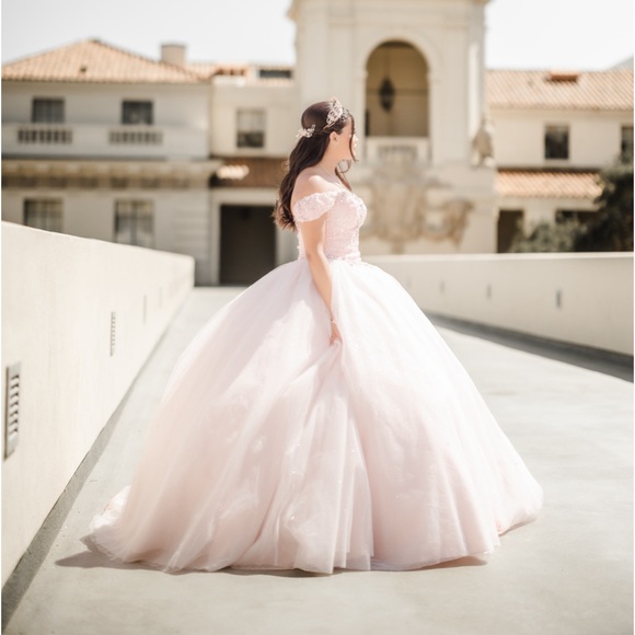 Moda 2000 Quinceañera Dress - Picture 1 of 8